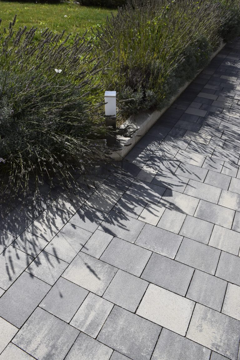 Granitgrauschattiert